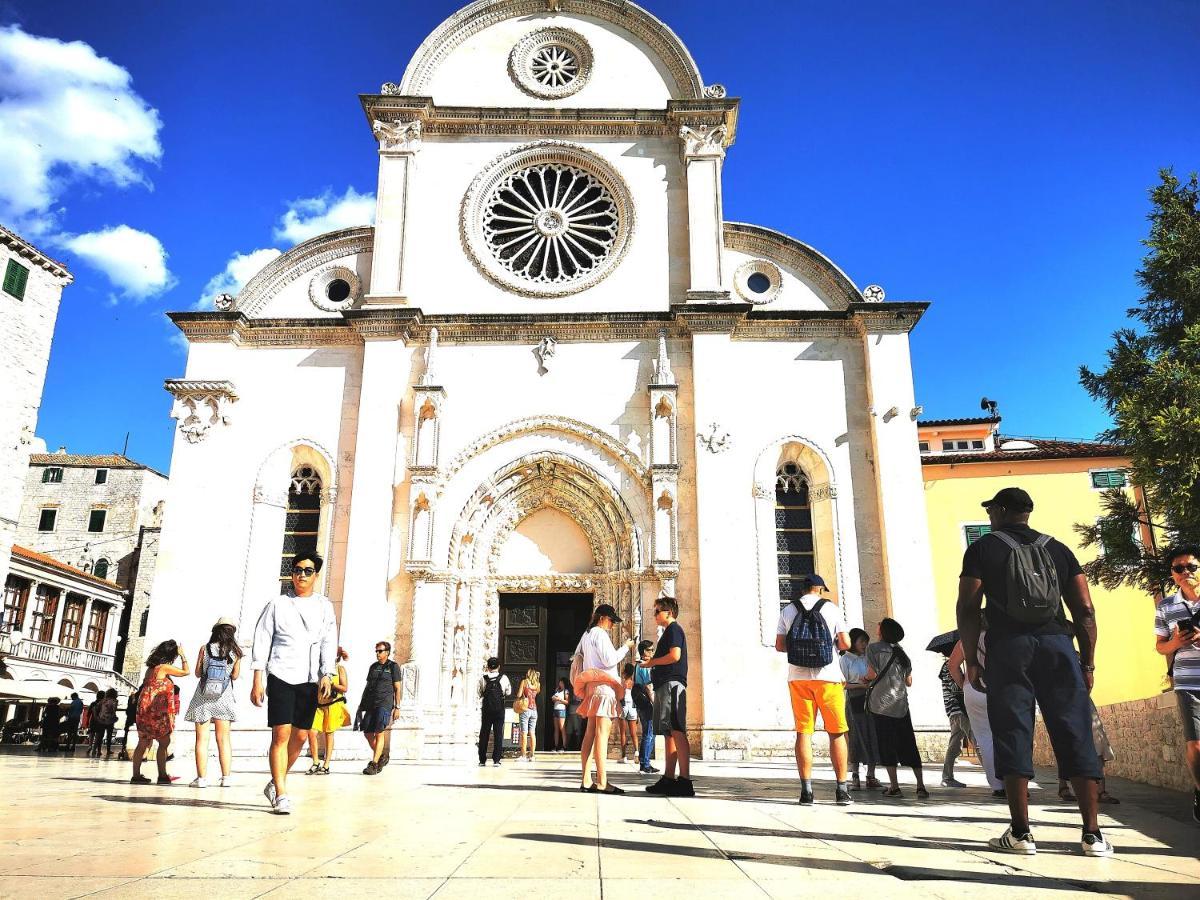 Xy Suites - Design Apartments Sibenik Bagian luar foto
