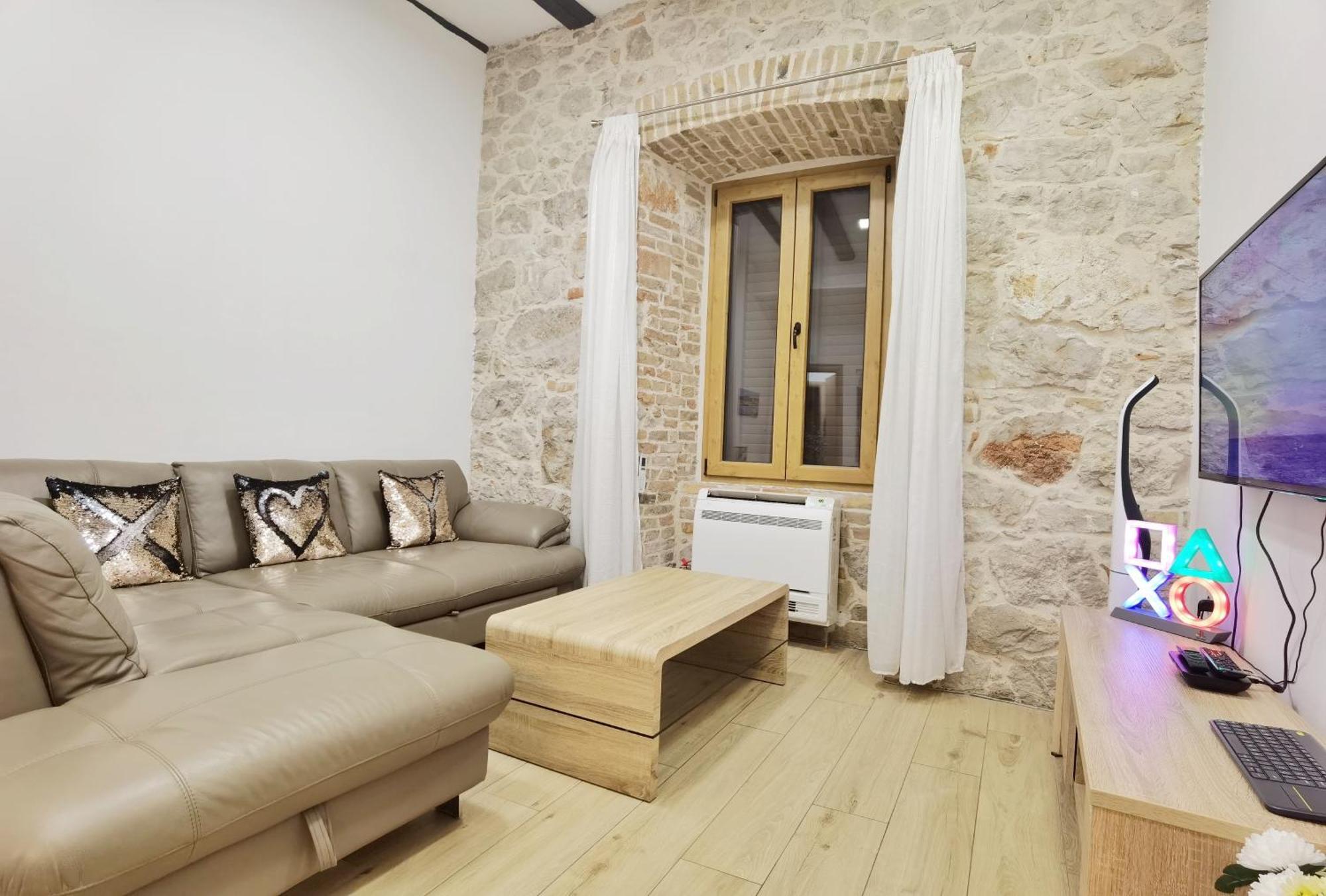 Xy Suites - Design Apartments Sibenik Bagian luar foto
