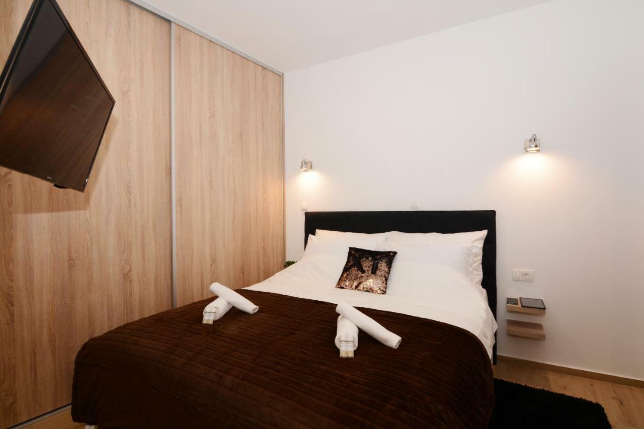 Xy Suites - Design Apartments Sibenik Bagian luar foto