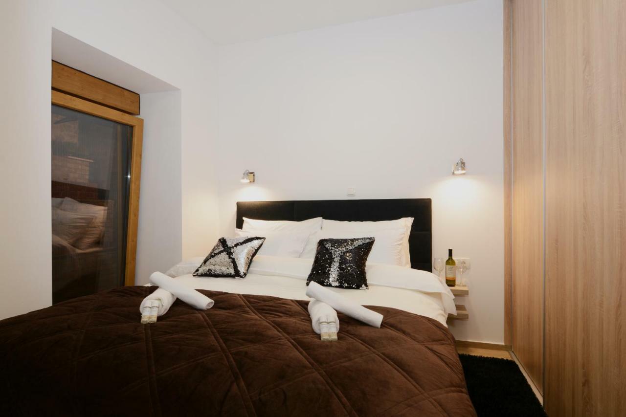 Xy Suites - Design Apartments Sibenik Bagian luar foto