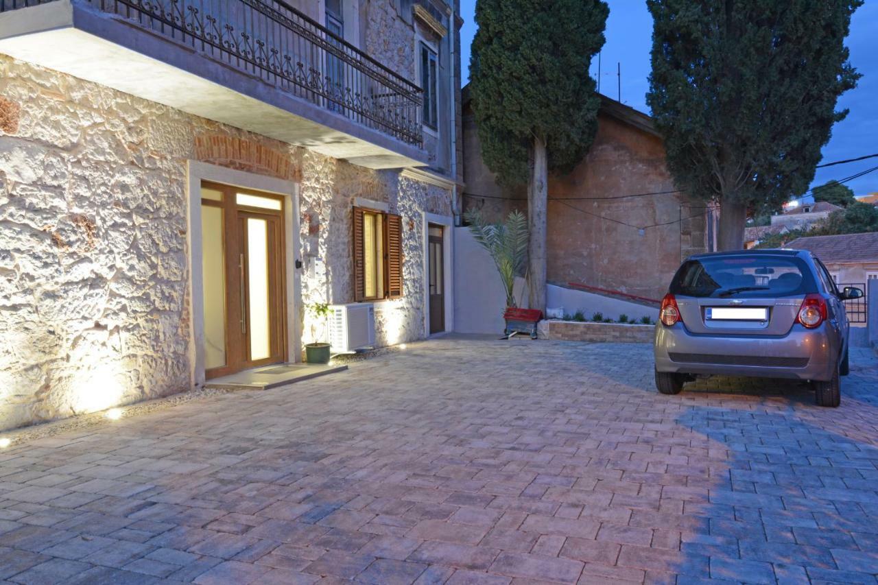 Xy Suites - Design Apartments Sibenik Bagian luar foto
