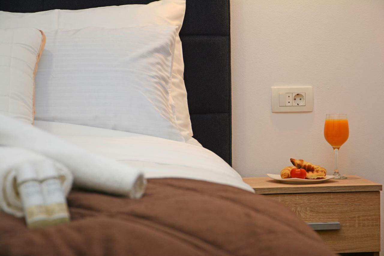 Xy Suites - Design Apartments Sibenik Bagian luar foto