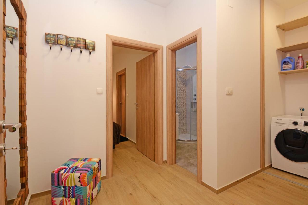 Xy Suites - Design Apartments Sibenik Bagian luar foto