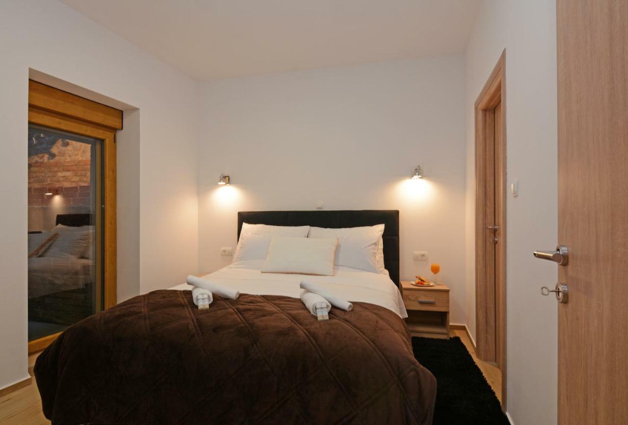 Xy Suites - Design Apartments Sibenik Bagian luar foto