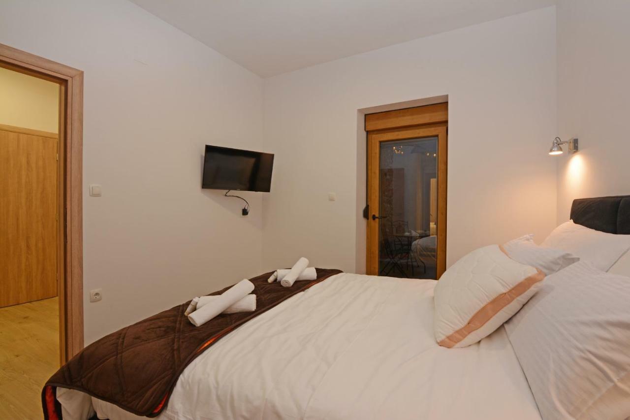 Xy Suites - Design Apartments Sibenik Bagian luar foto